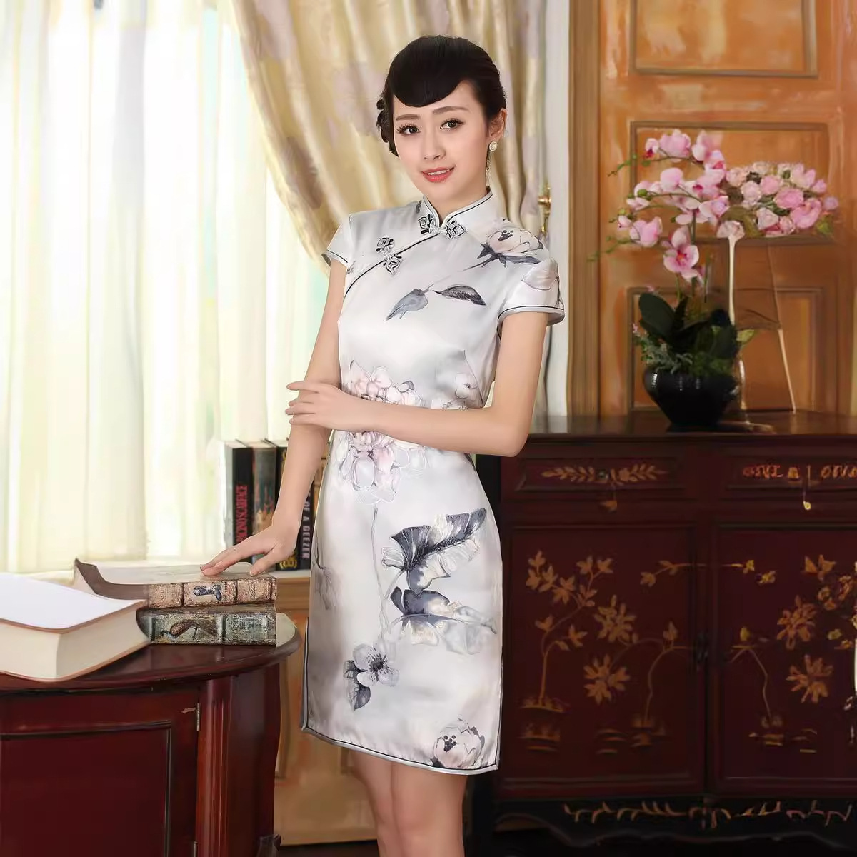 睡莲短袖修身短款真丝连