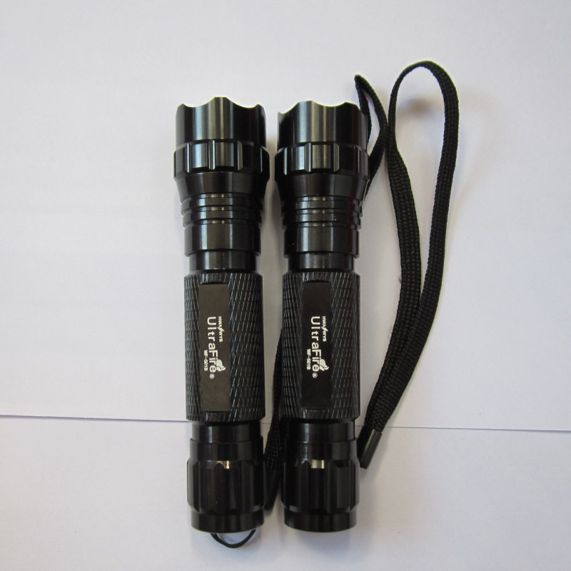 CREET6U2强光远射手电筒