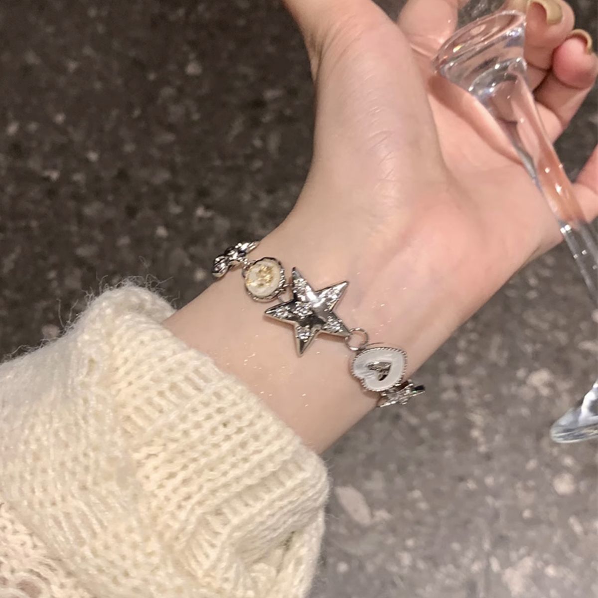 韩系ins甜酷星星爱心纽扣手链女小众时尚百搭手环手饰手镯配饰潮
