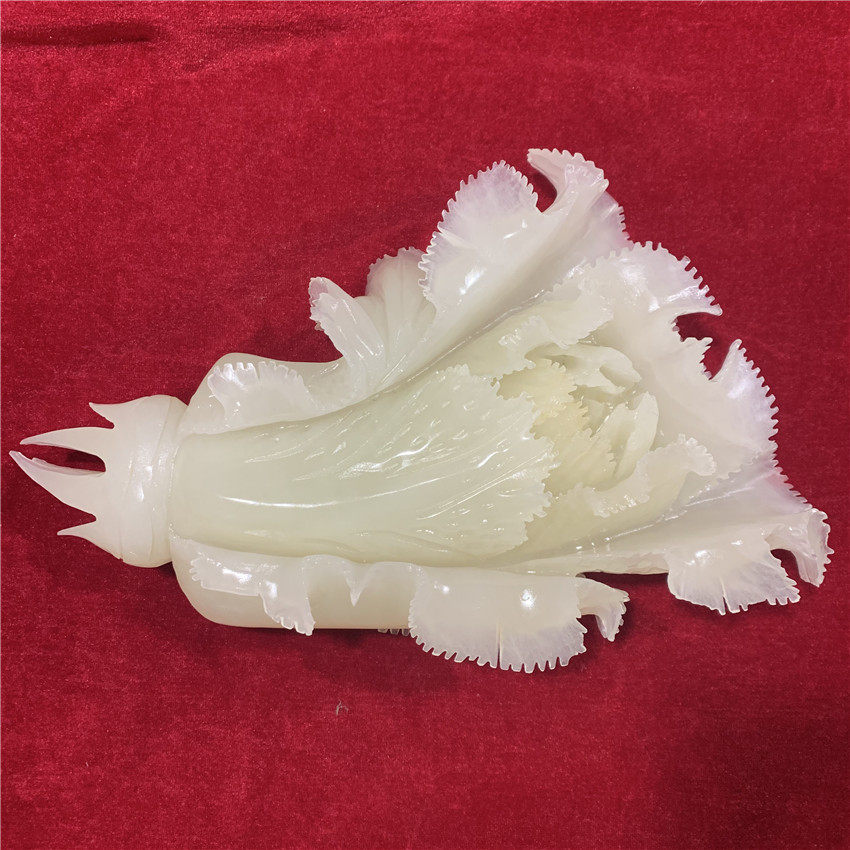 冰种阿富汗青白玉白菜摆件