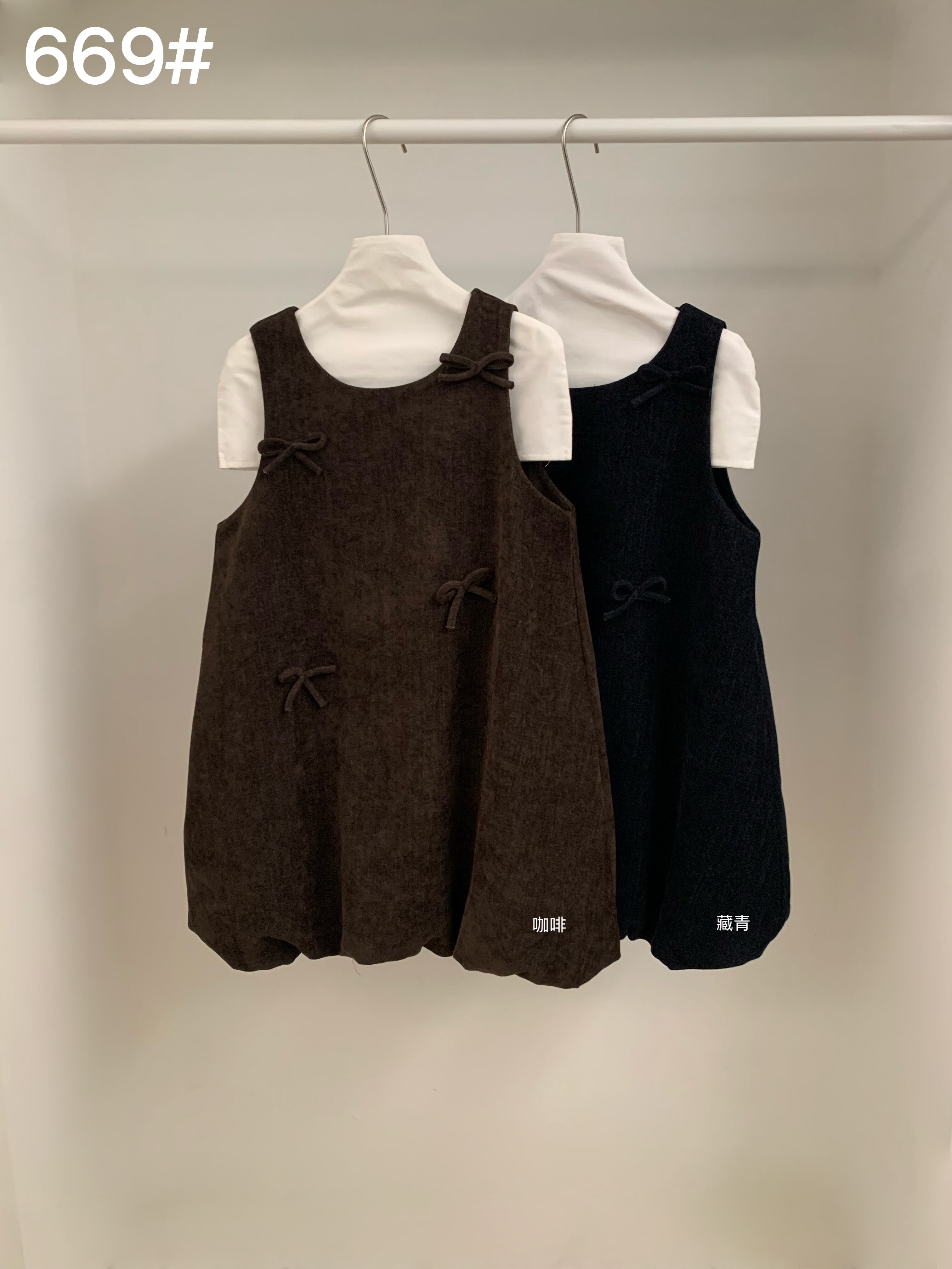 11/14 减龄感十足～精致蝴蝶结花苞丝绒背心裙 胸围100裙长80