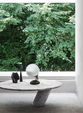 意大利进口正版 Agapecasa 大理石餐桌 Eccentrico