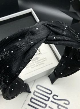 轻奢高定发卡发箍女新款布艺钩花烫钻发捆头饰宽边压发洗脸头箍