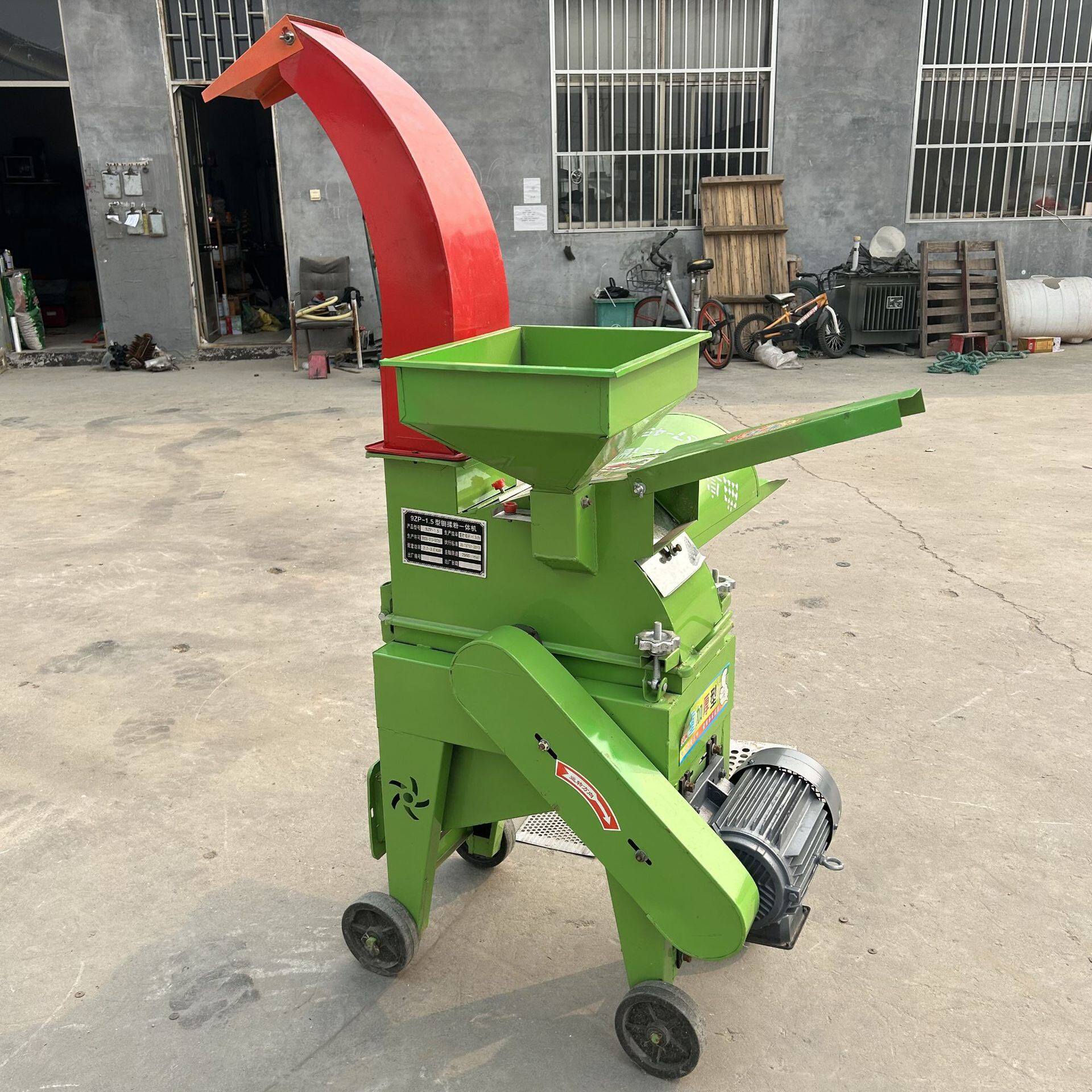 小型饲料铡草机 家用电羊饲料粉碎机 多用途粉碎揉丝机