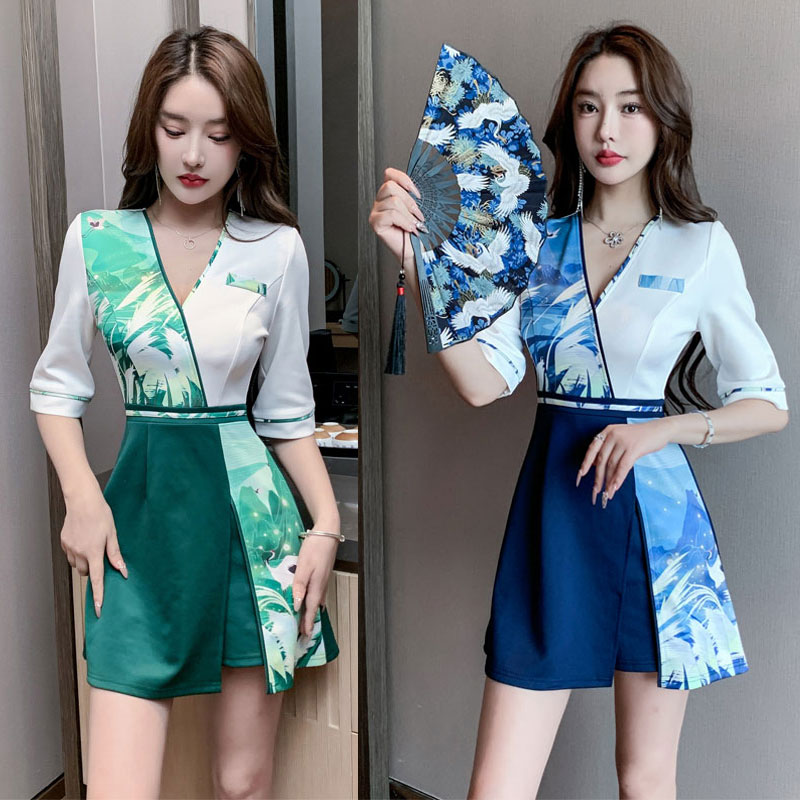 养生店收腰遮肚桑拿按摩技师工作服冬季新款连衣裙中国风气质女装