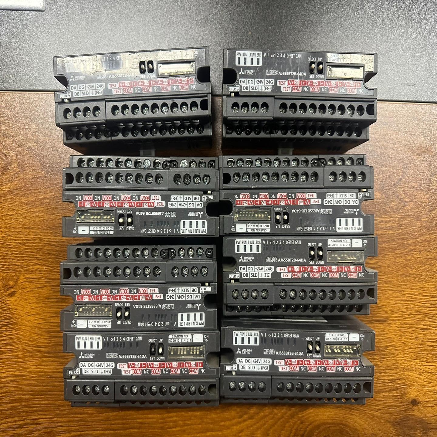 AJ65SBT2B-64DA 原装 功能正常 无拆无