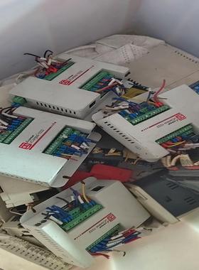 uControl-1032有4个，悍马接线端子控制单，