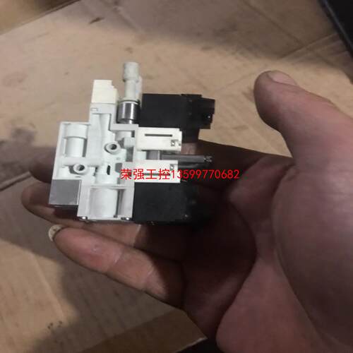 【荣强工控】ZA1071-K15L-B-52真空发生器，拆机件，包好，两
