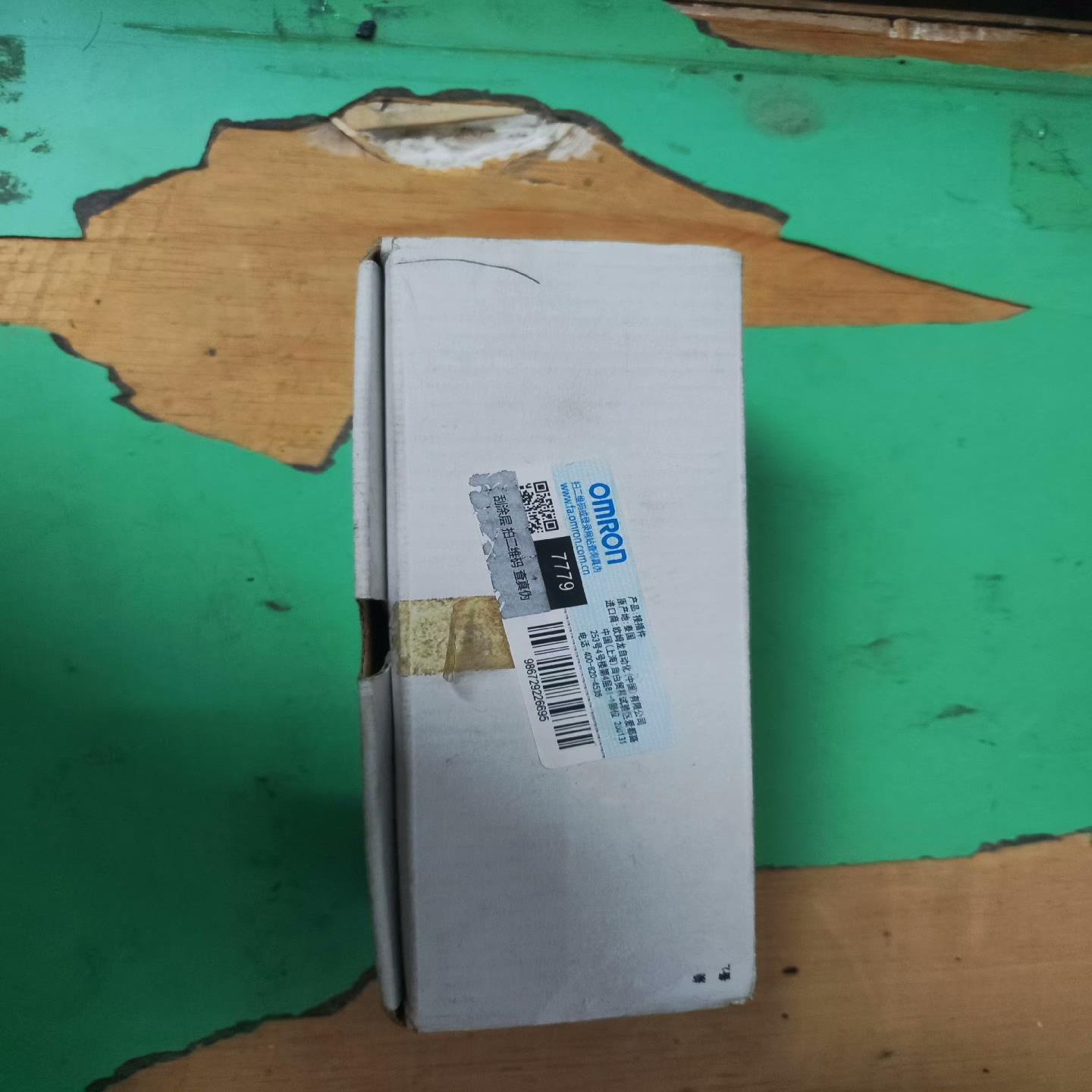 全新欧姆龙连接器，接线端子XW2D-40G6，实图拍摄，假一