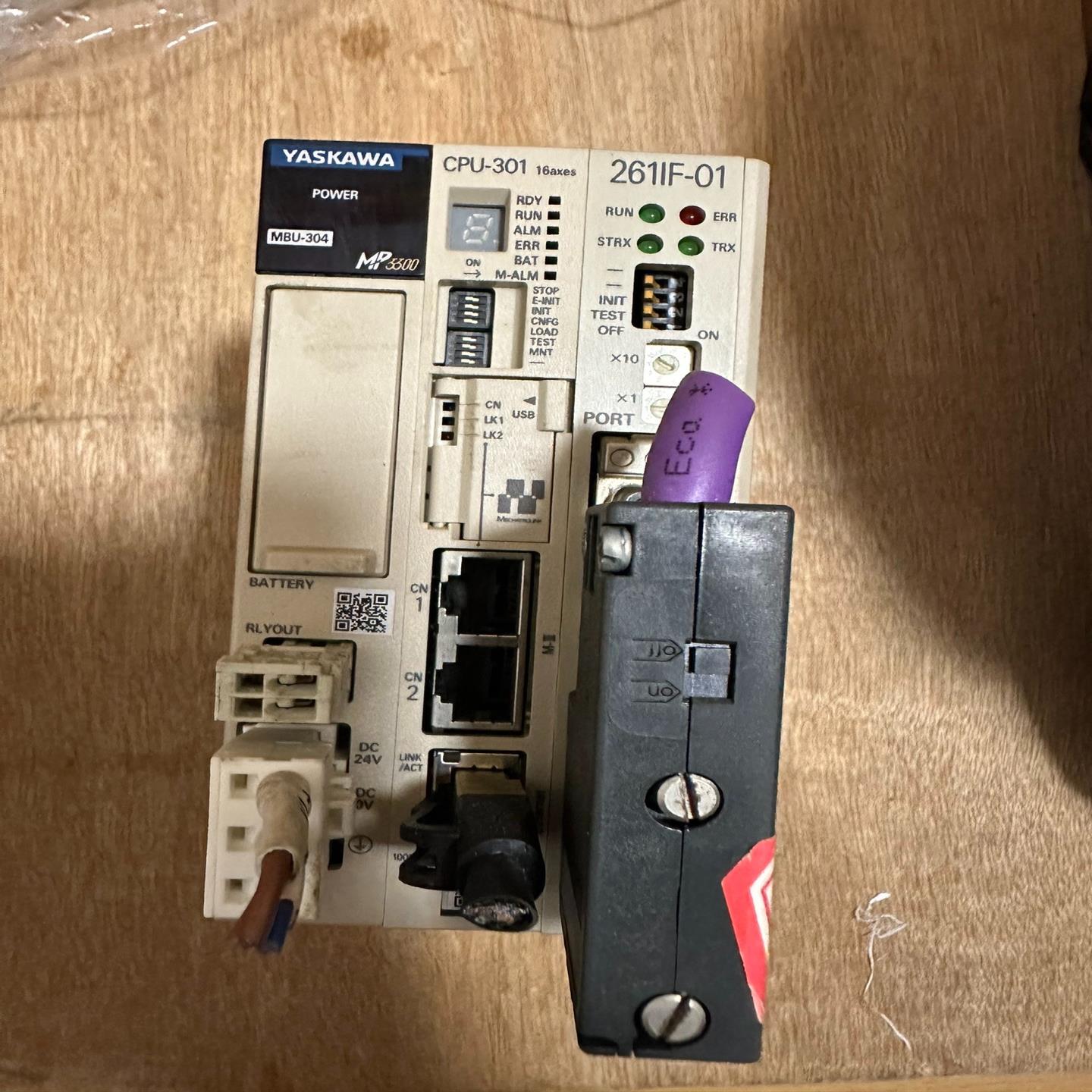 安川MP3300控制器，JEPMC-BU3304-E带260