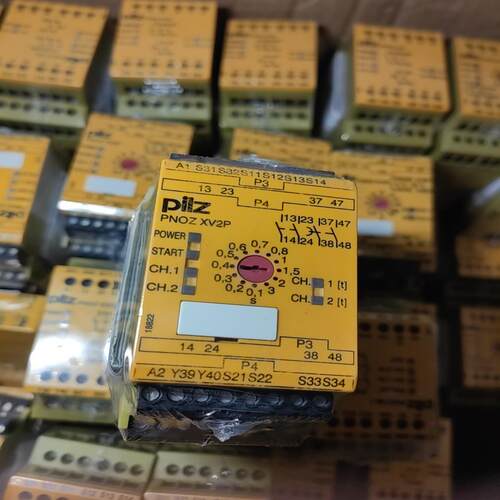皮尔兹PiIZ安全继电器PNOZ XV2P 777502全新