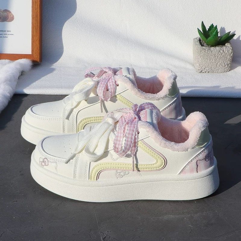 冬季保暖加绒学生可爱小白鞋女平底棉鞋2025新款百搭休闲运动板鞋
