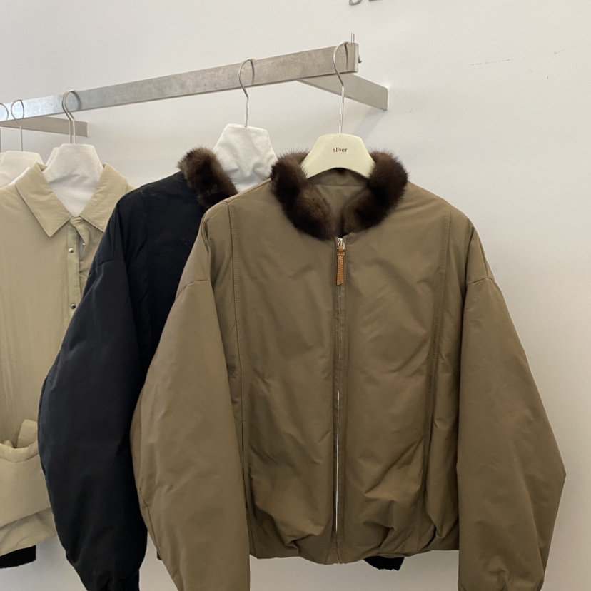 馨菲计感毛领拉链收腰保暖羽绒服外套(配环保毛不可拆卸)2840