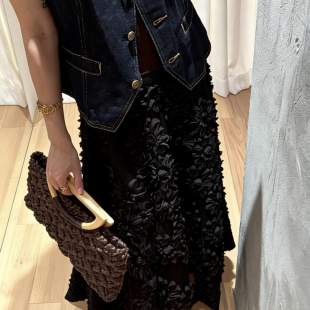 馨菲26夏上新轻奢优雅绝美显瘦气质公主花朵半身裙w600