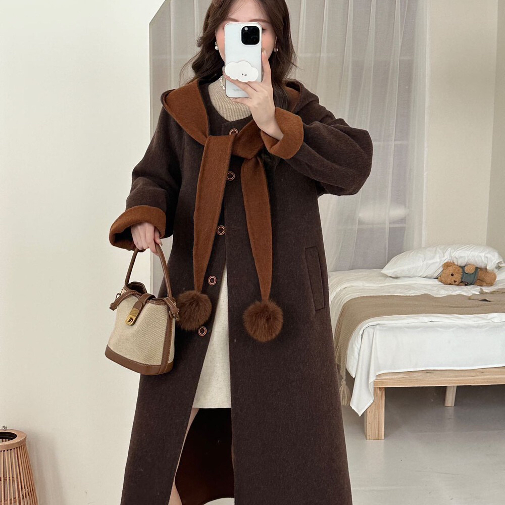 馨菲子羊毛外套(配可拆卸狐狸毛球帽子)（含100澳毛）HL812