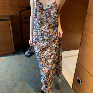 馨菲家碎花自带松弛感V领吊带轻盈舒适真丝吊带连衣裙YS362 G322