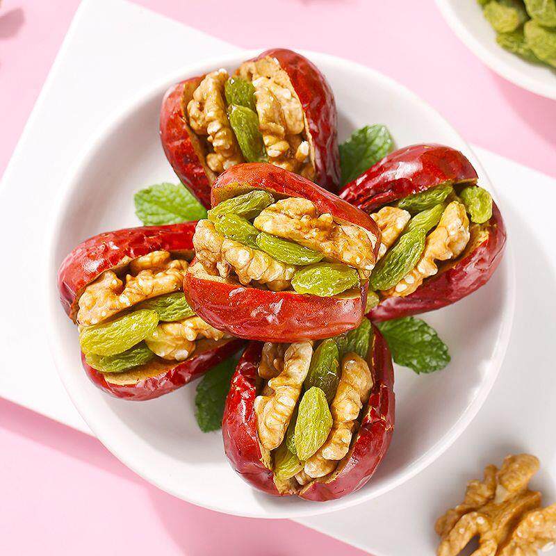 新疆核桃夹心枣核桃仁和田零食独立包装红枣夹核桃葡萄干