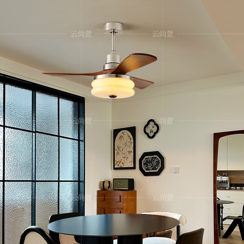 新款包豪斯餐厅吊扇灯家用实木复