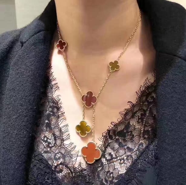 六花四叶草项链女纯银镀18K玫瑰金锁骨白黑灰长款虎眼石毛衣贝母