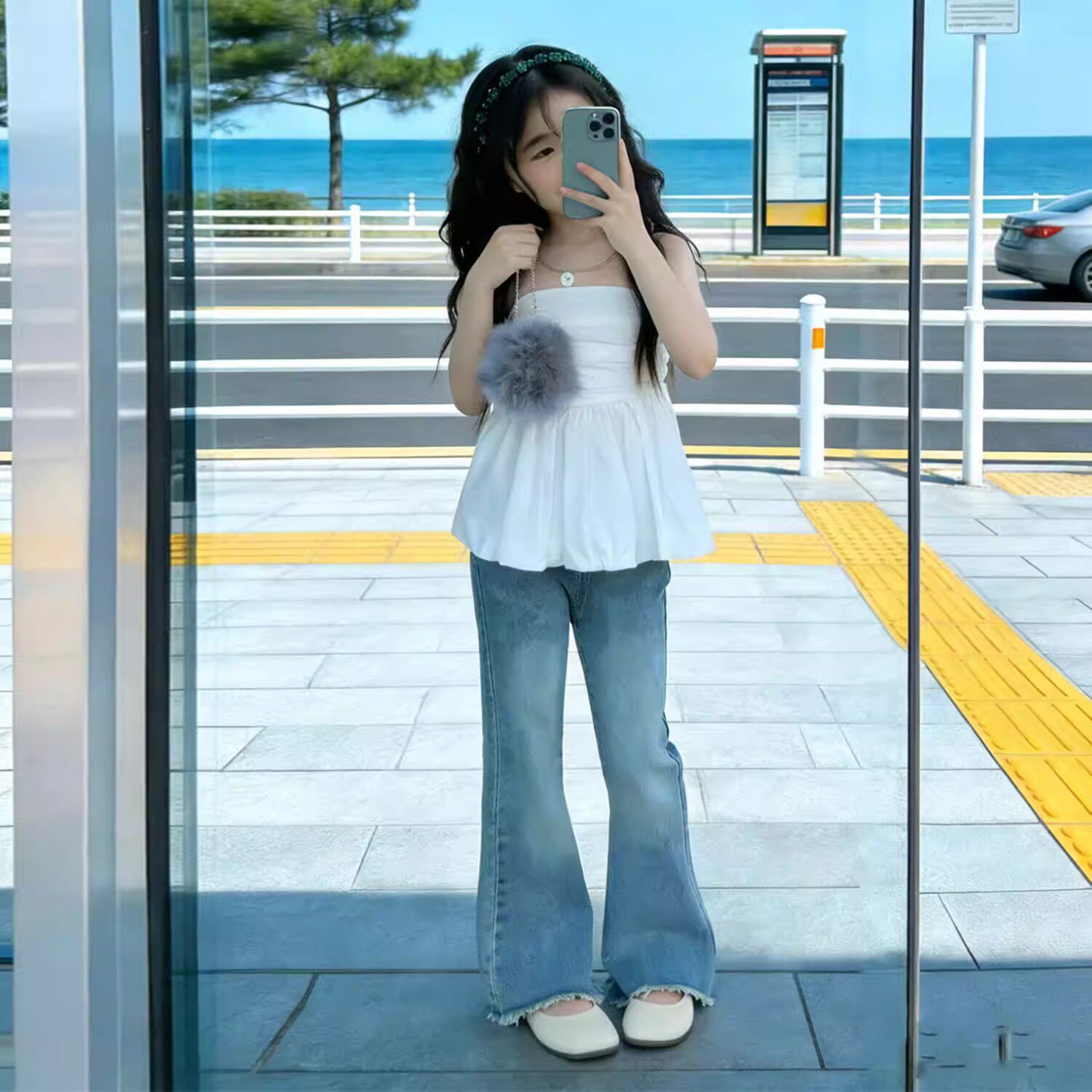韩版女童2026夏季新款白色一字肩抹胸背心上衣女孩毛边牛仔喇叭裤
