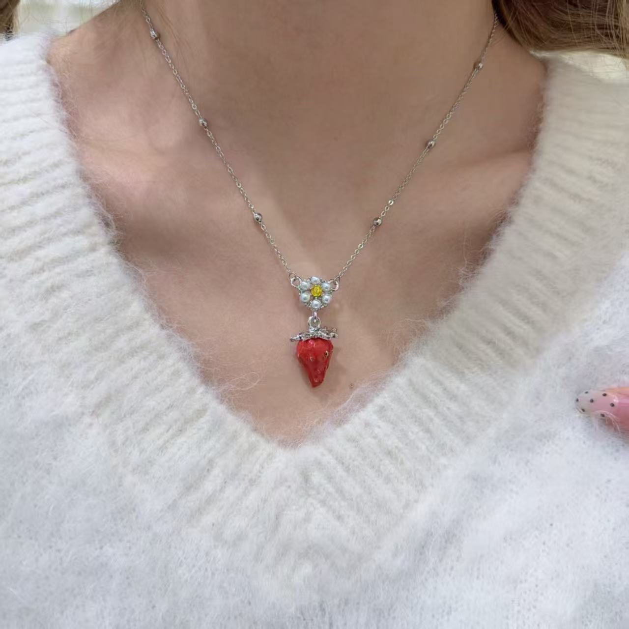 少女心滴油草莓项链锁骨链耳钉
