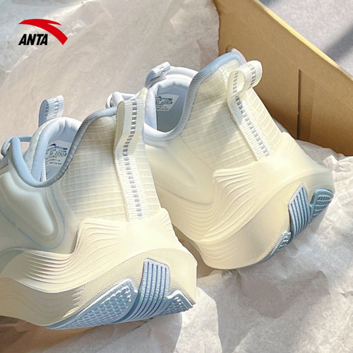 安踏官方正品毒刺跑步女鞋