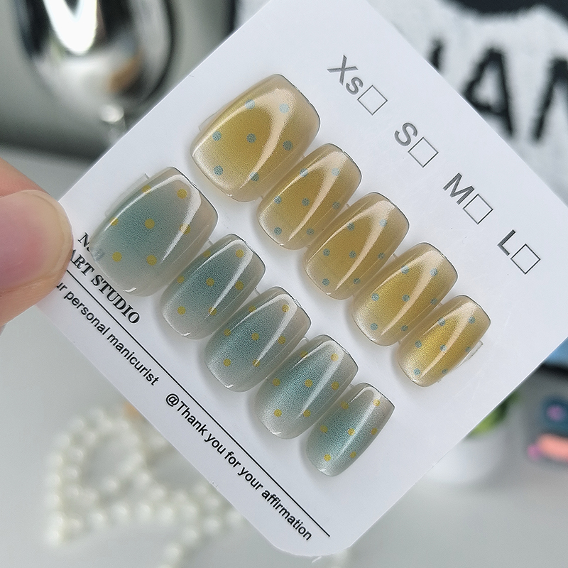 美甲穿戴甲2025新款双色波点