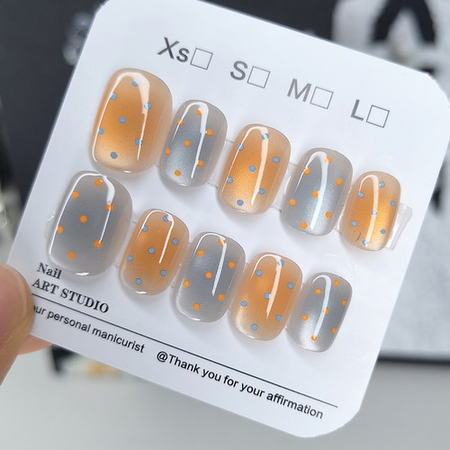 短款穿戴式美甲贴片卡通波点