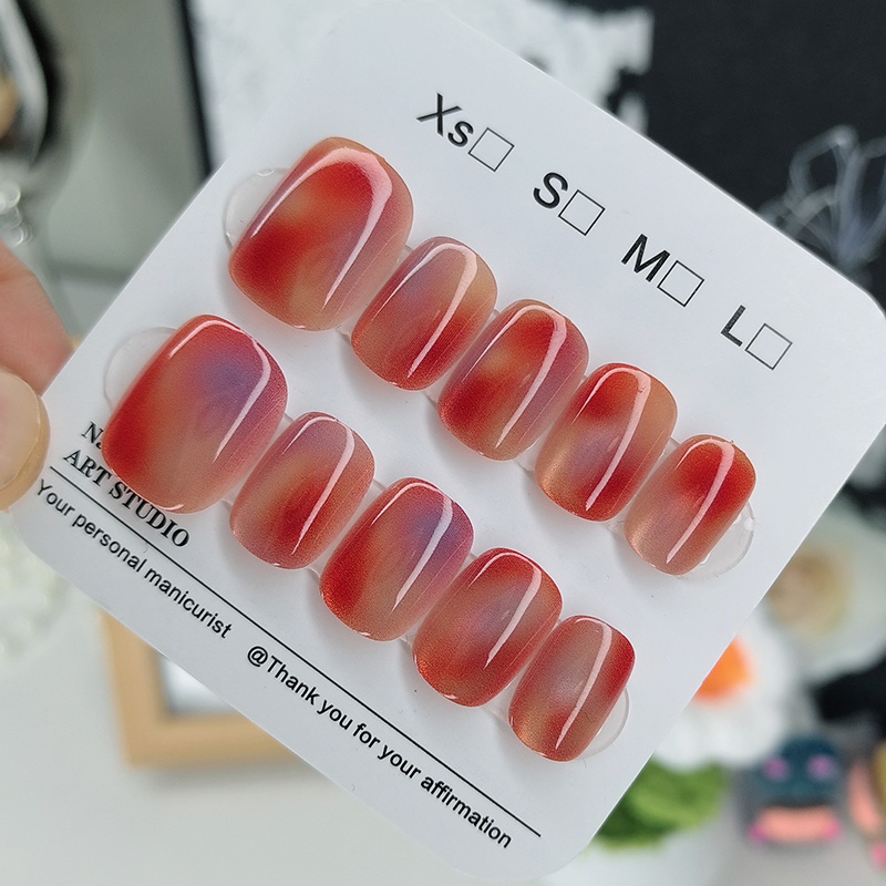 高级感红色渐变穿戴甲