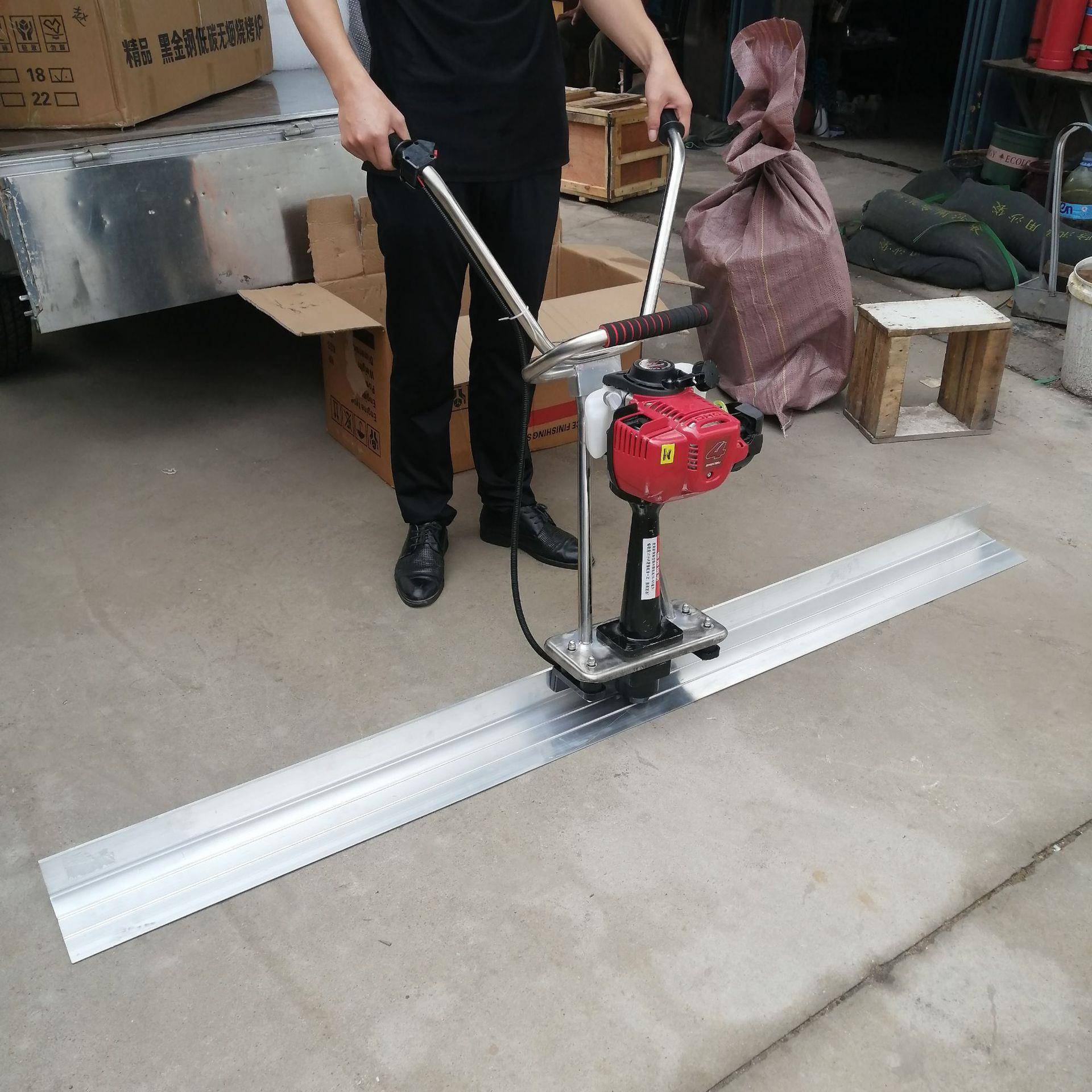 混凝土地面震动抹平尺平板振动尺小型水泥路面整平尺汽油振平尺
