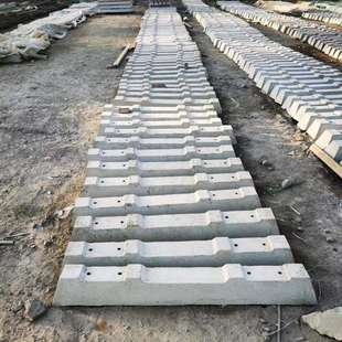 水泥轨枕水泥螺栓轨枕矿用混凝土铁路螺丝轨枕预应力混凝土枕木