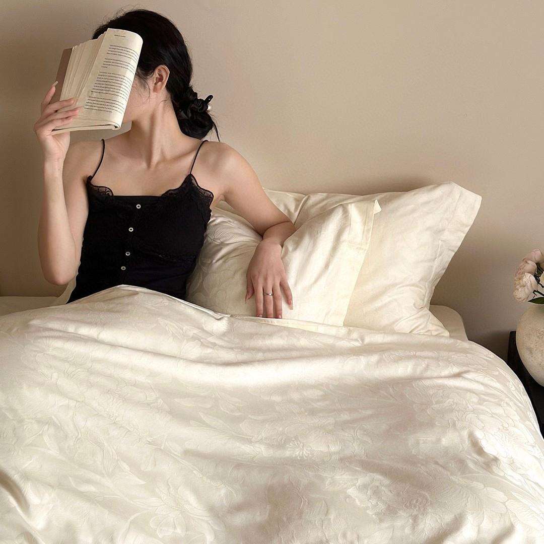 高端玫瑰提花100支婚庆长绒棉四件套红色纯棉被套结婚被床上用品