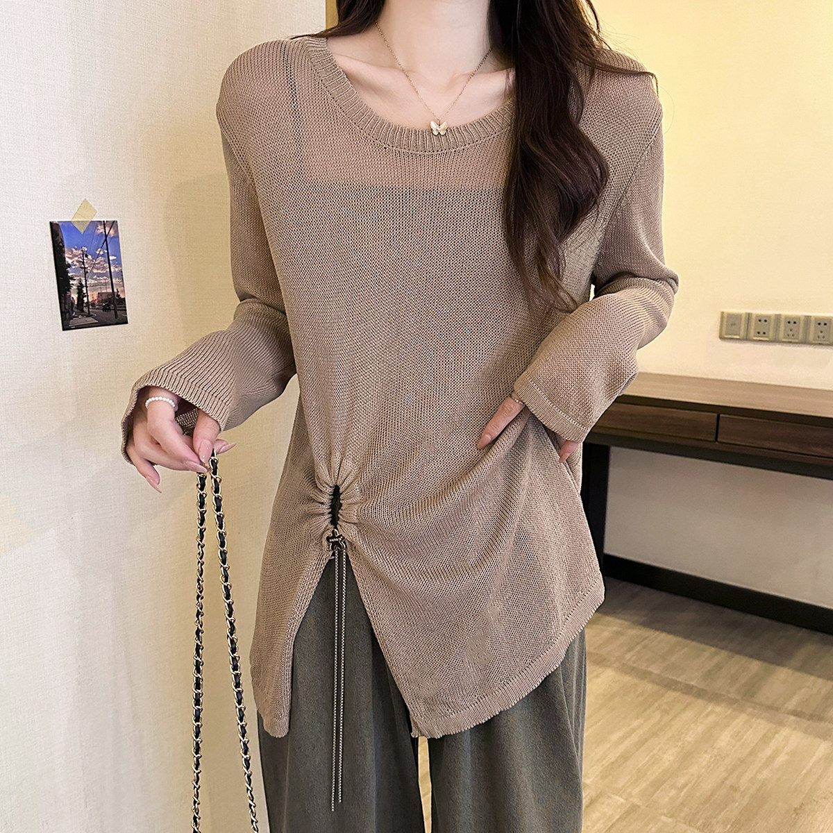 速发大码装设计感韩领薄款微透圆版针织衫中长套头开叉上衣