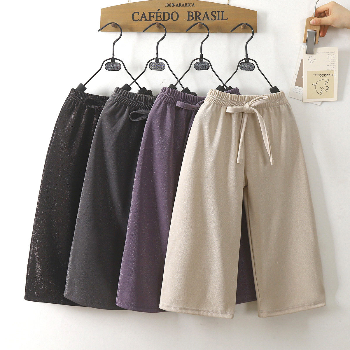 儿童裤子2026春秋季新款中小童洋气休闲阔腿裤时尚潮流女童喇叭裤