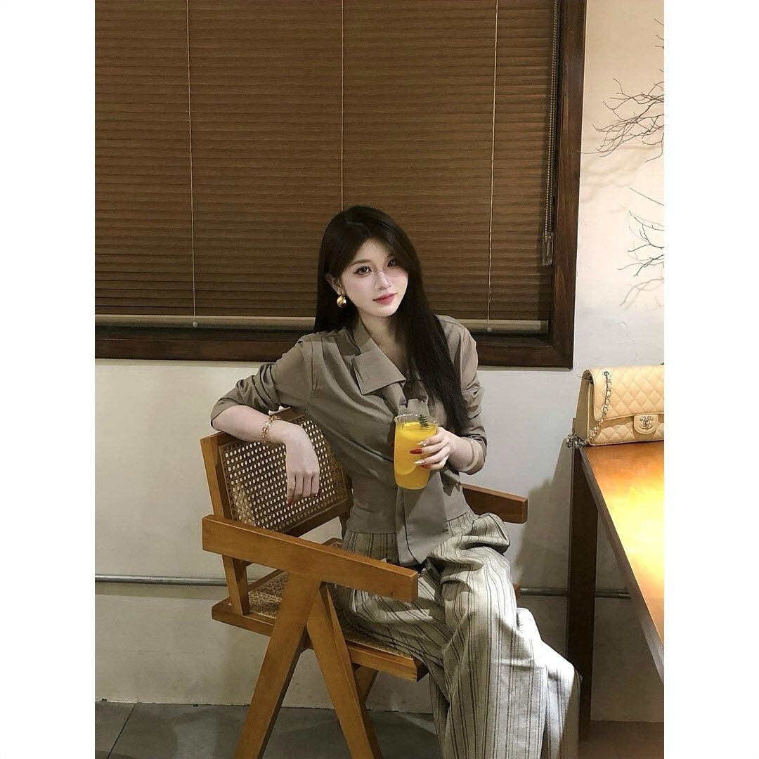 系带气质简约显瘦长袖衬衫女条纹阔工作室原创慵懒感宽松通勤百搭