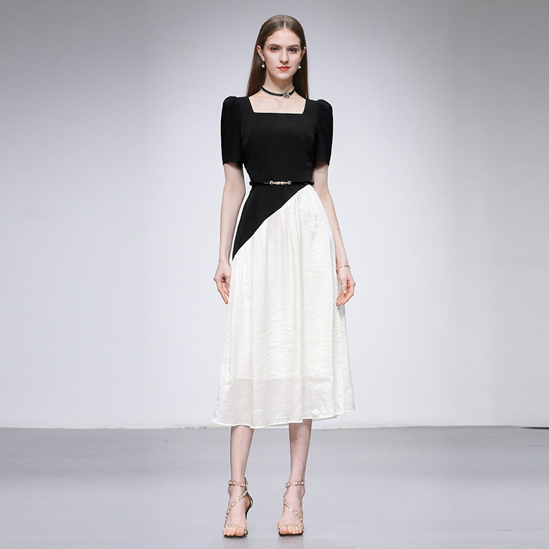 2026夏季新款气质简约优雅复古方领短袖收腰修身拼接大摆连衣裙