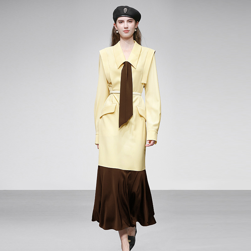 复古学院风宽松版撞色荷叶边