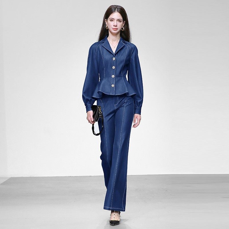 2025秋季新款时尚复古修身荷叶边牛仔上衣外套+显瘦微喇长裤套装