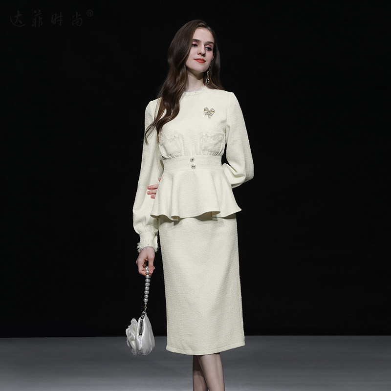 2025秋冬新款女装气质优雅复古小香上衣一步半裙小套装遮小腹显瘦