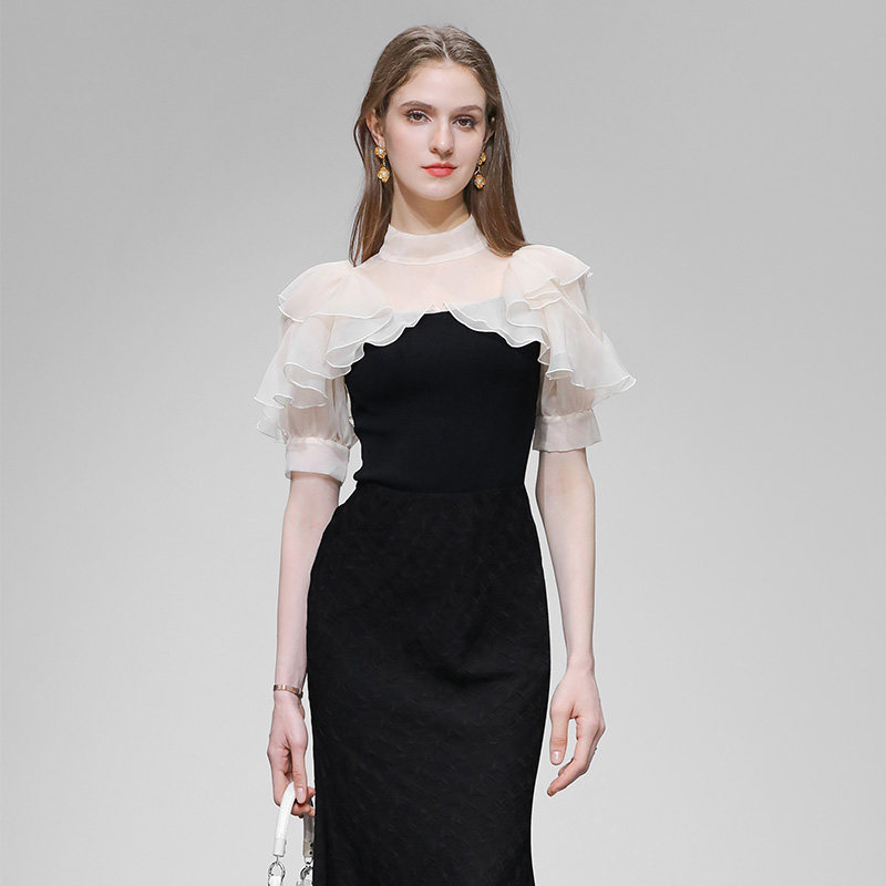 荷叶袖装饰拼接收腰上衣女