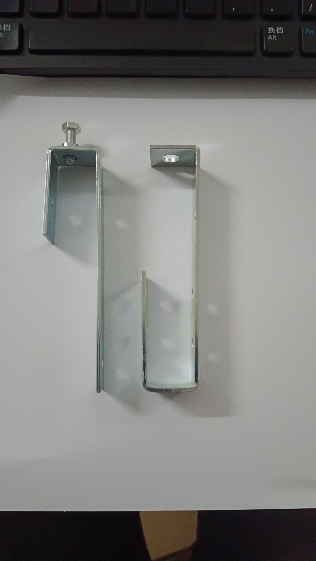 新款钢化玻璃挡烟垂壁专业挂钩吊件吊顶专用固定挡烟垂壁支架配件