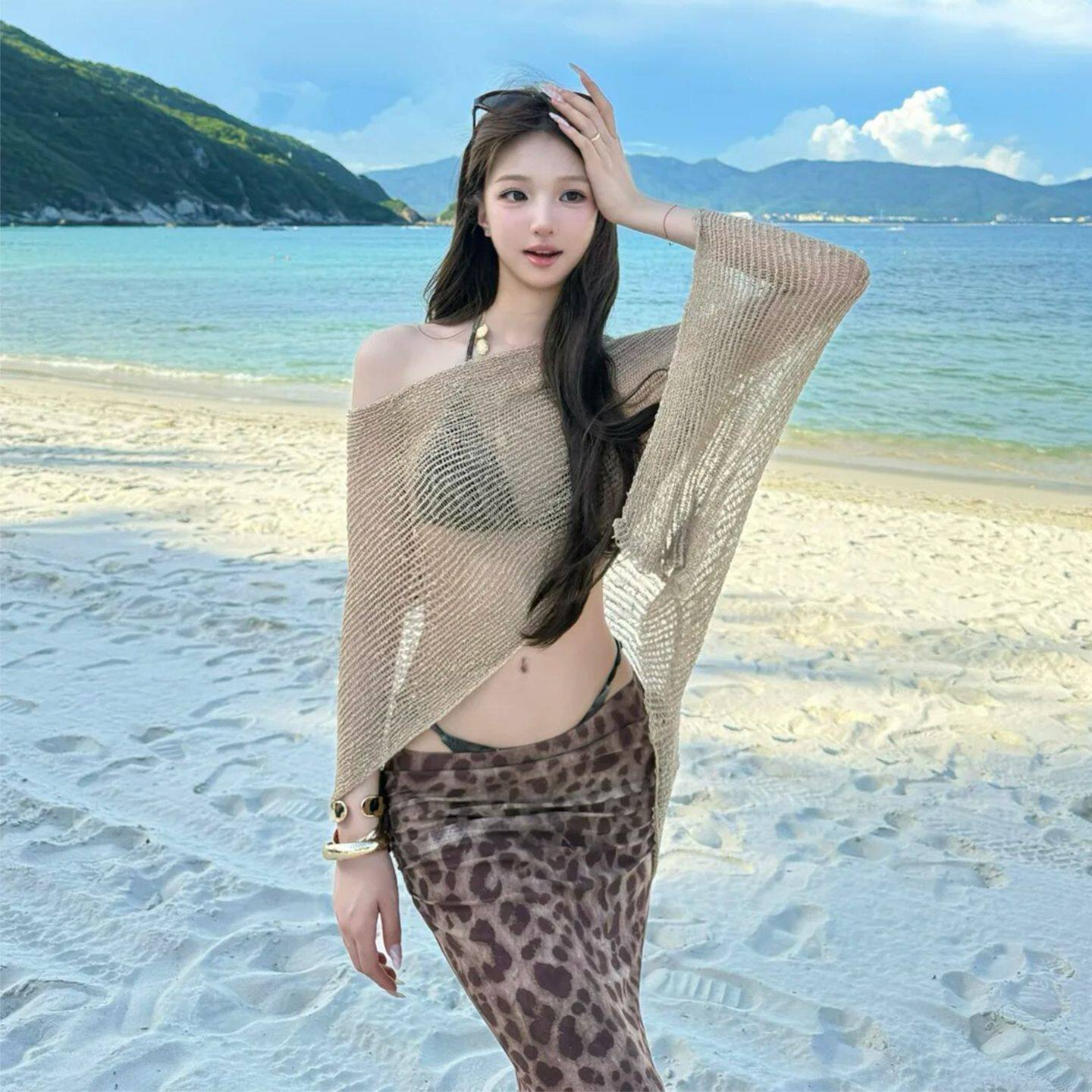比基尼金色针织衫女夏辣妹性感短款上衣斗篷披肩镂空透视防晒罩衫