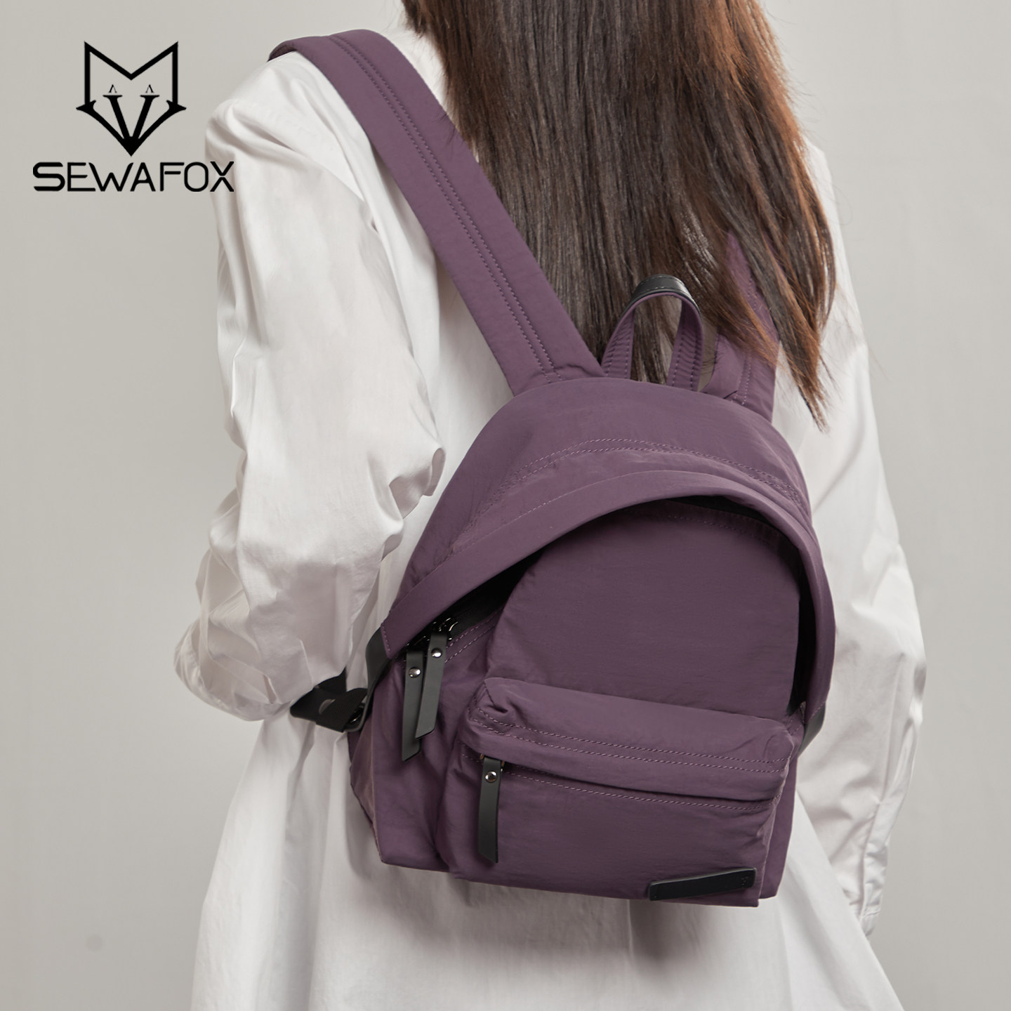 董洁同款包包2026新款旅行户外背包防泼水书包轻便双肩包尼龙包女