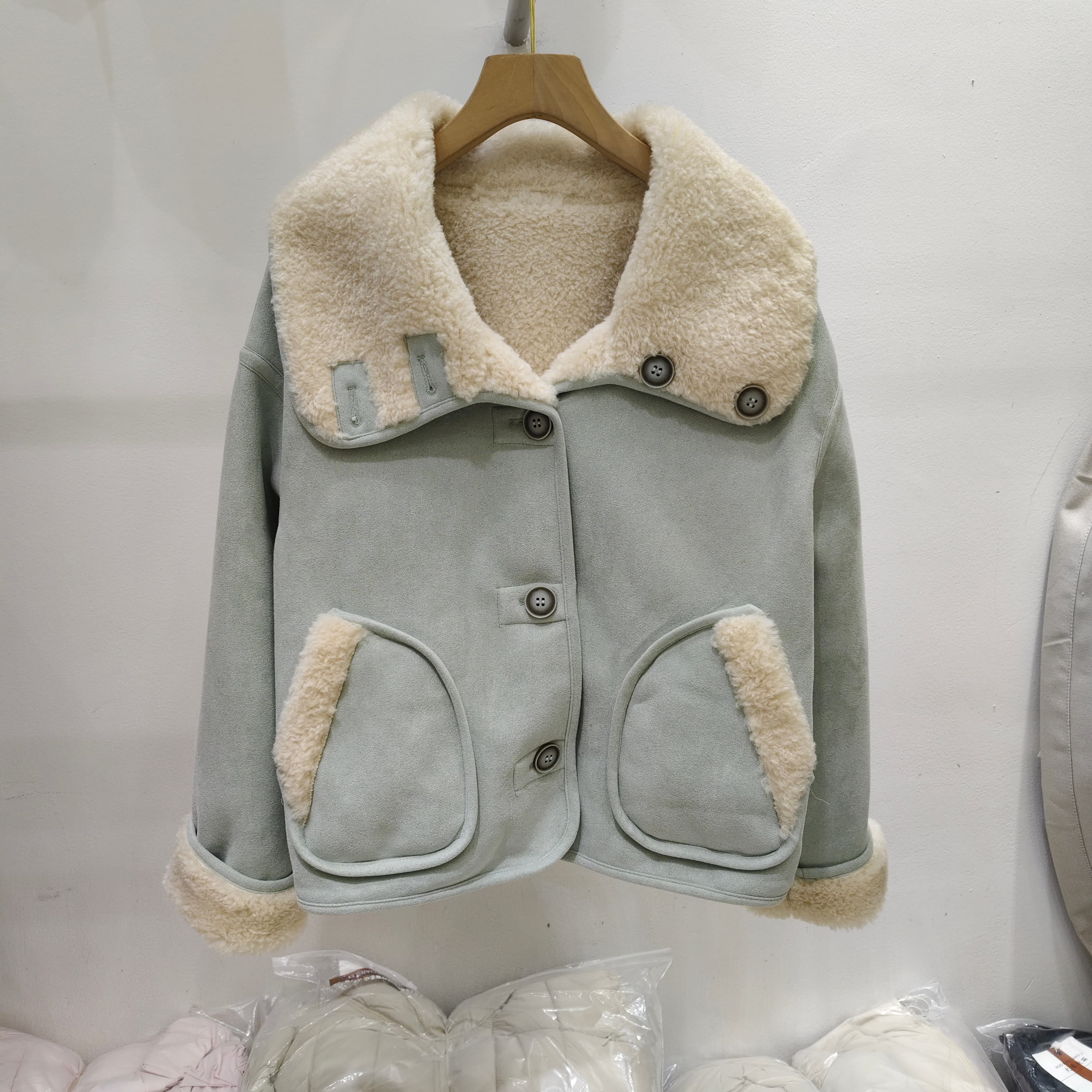 两面穿翻领皮毛一体厚外套女