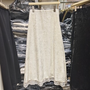 时尚蕾丝花边拼接丝绒半身裙女冬季新品气质中长款加绒A字裙2025