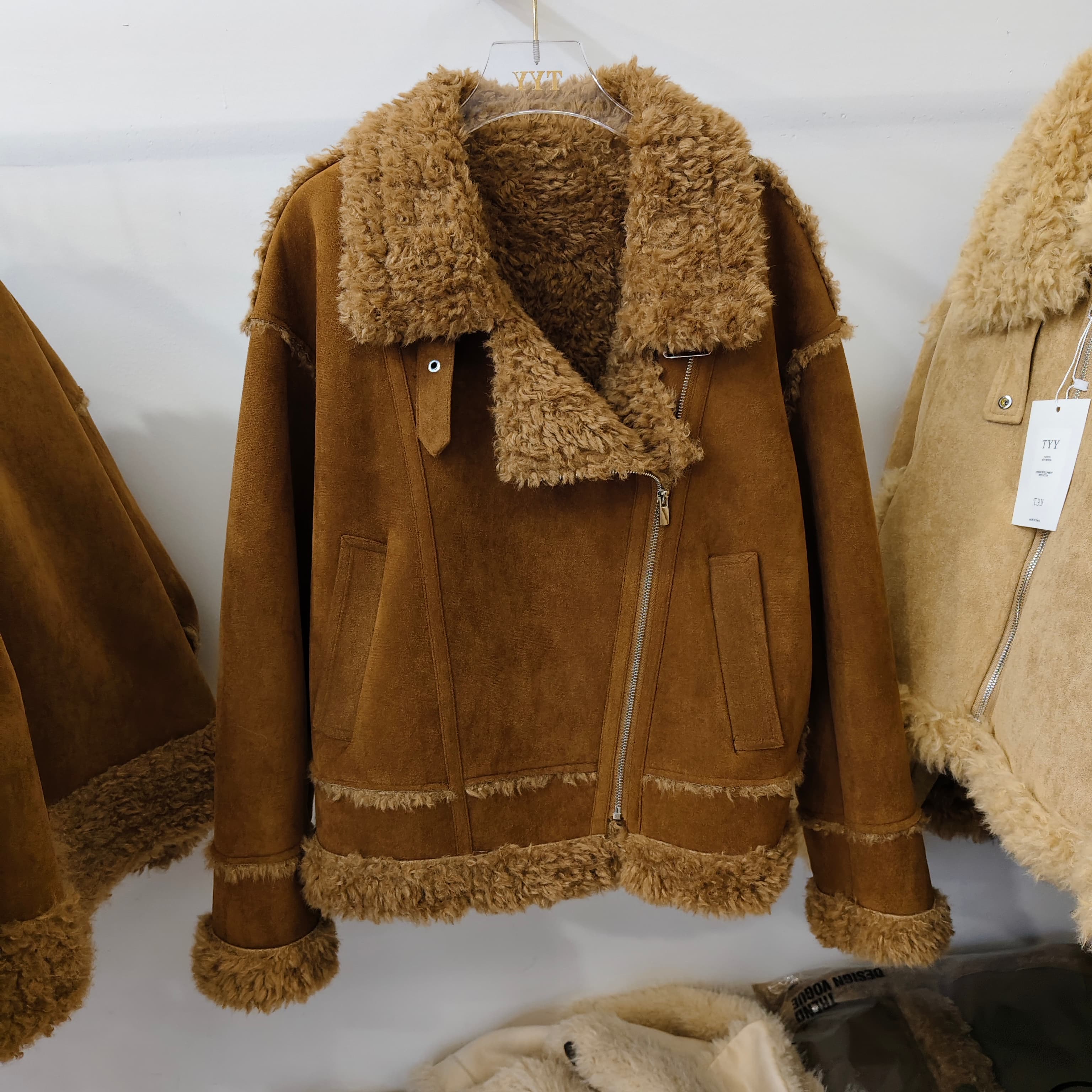 设计感斜拉链翻领加厚外套女