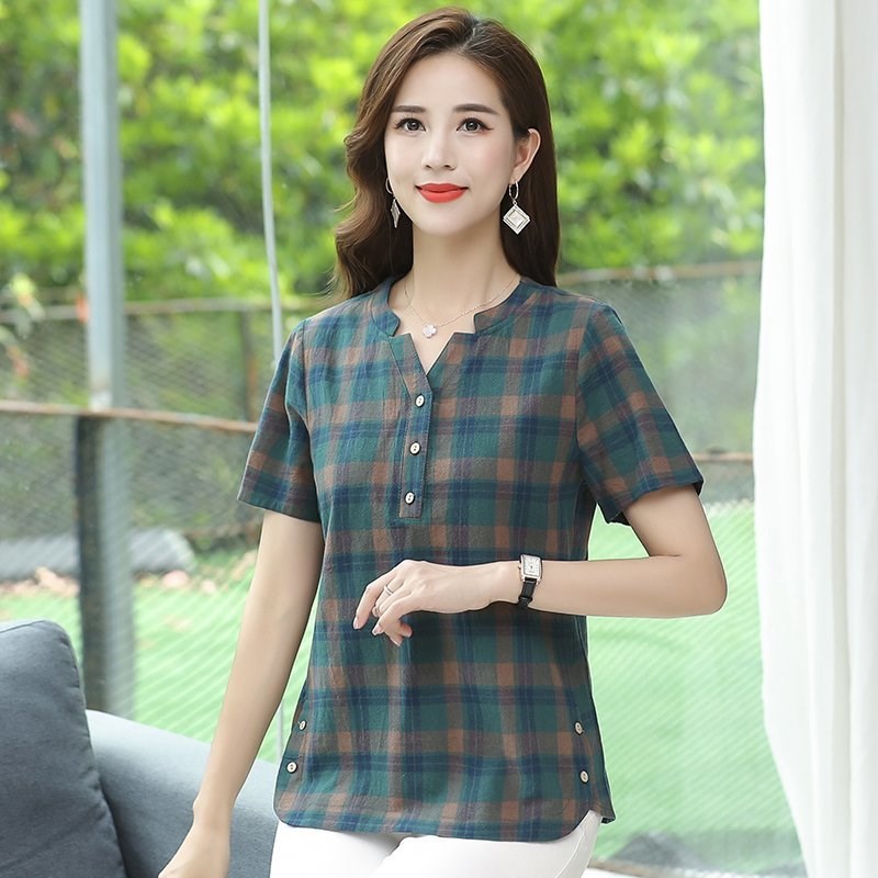 妈妈夏装全棉格子V领衬衫2022新款薄中老年女纯棉短袖t恤上衣宽松