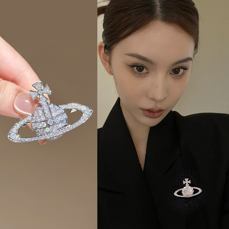 银色星球奢华胸针女气质