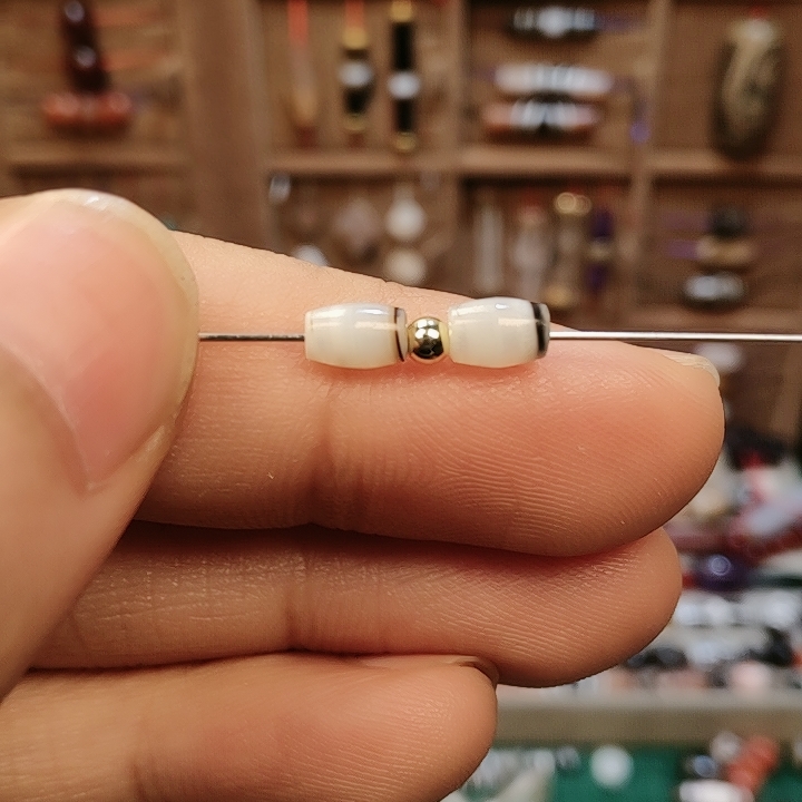 2600年阿契美尼德缠丝珠4m，满百包邮