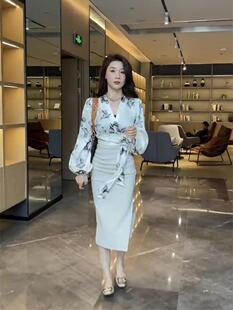 设计感小众洋气翠花v领修身衬衫女春秋外搭内穿开衫显瘦遮肉上衣